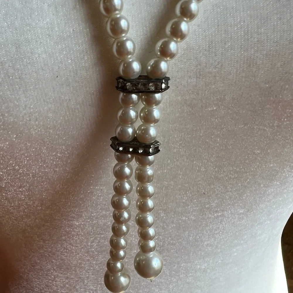 Vintage Pearl drop pendant style bolero necklace rhinestones 16
